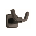 kremastraki-diplo-mayro-mat-RIVER-VENEZIA-2181302